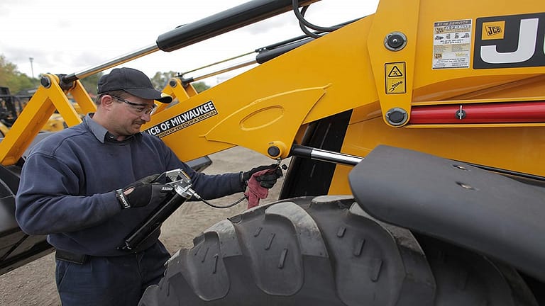 How to load and prime any grease gun